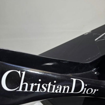 Œuvre d'Art - CHAUSSURE DIOR (3/5) - Noir et blanc  - 28 cm