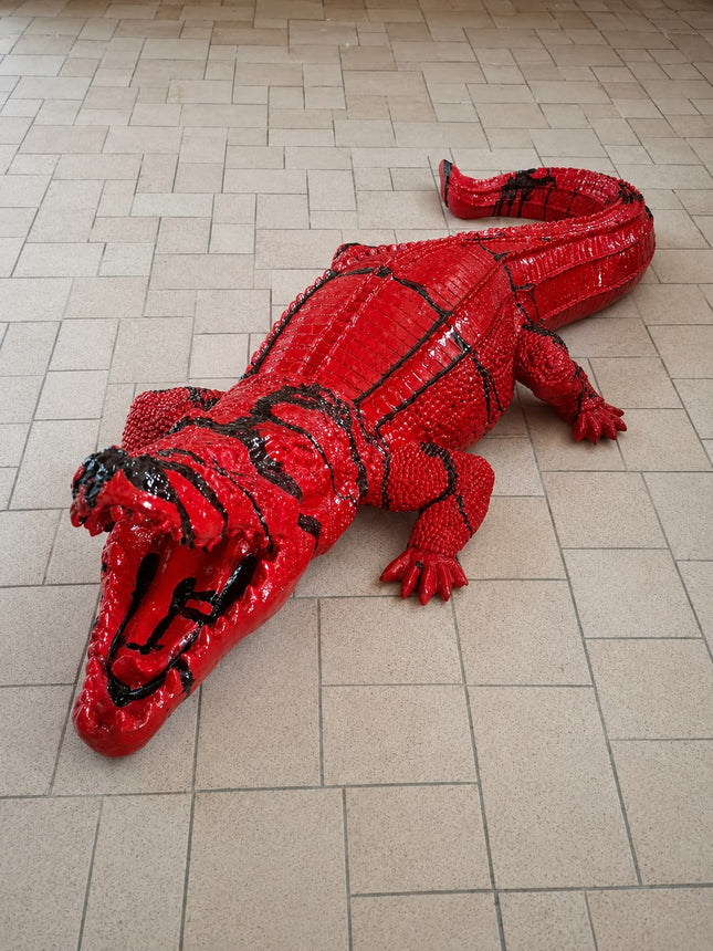 DESTOCKAGE - CROCO ROUGE COULURE NOIRE 130 cm – Statues Design